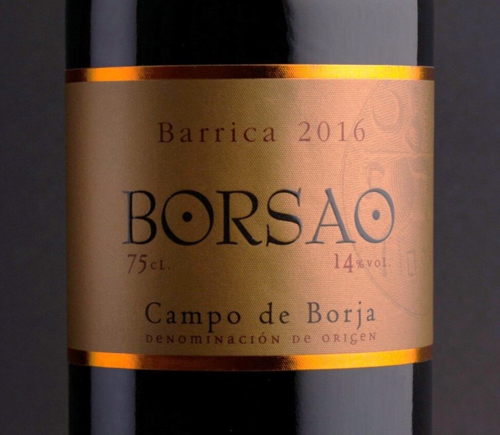 wine label with texture and printing to achieve a leather look